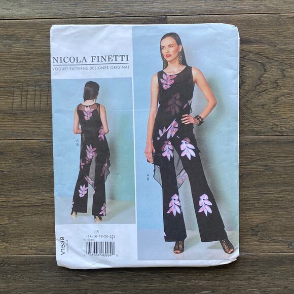 VOGUE PATTERN NICOLA FINETTI  V1539 Tunic & Jumpsuit Size 14-22 Sewing UNCUT - Picture 1 of 5